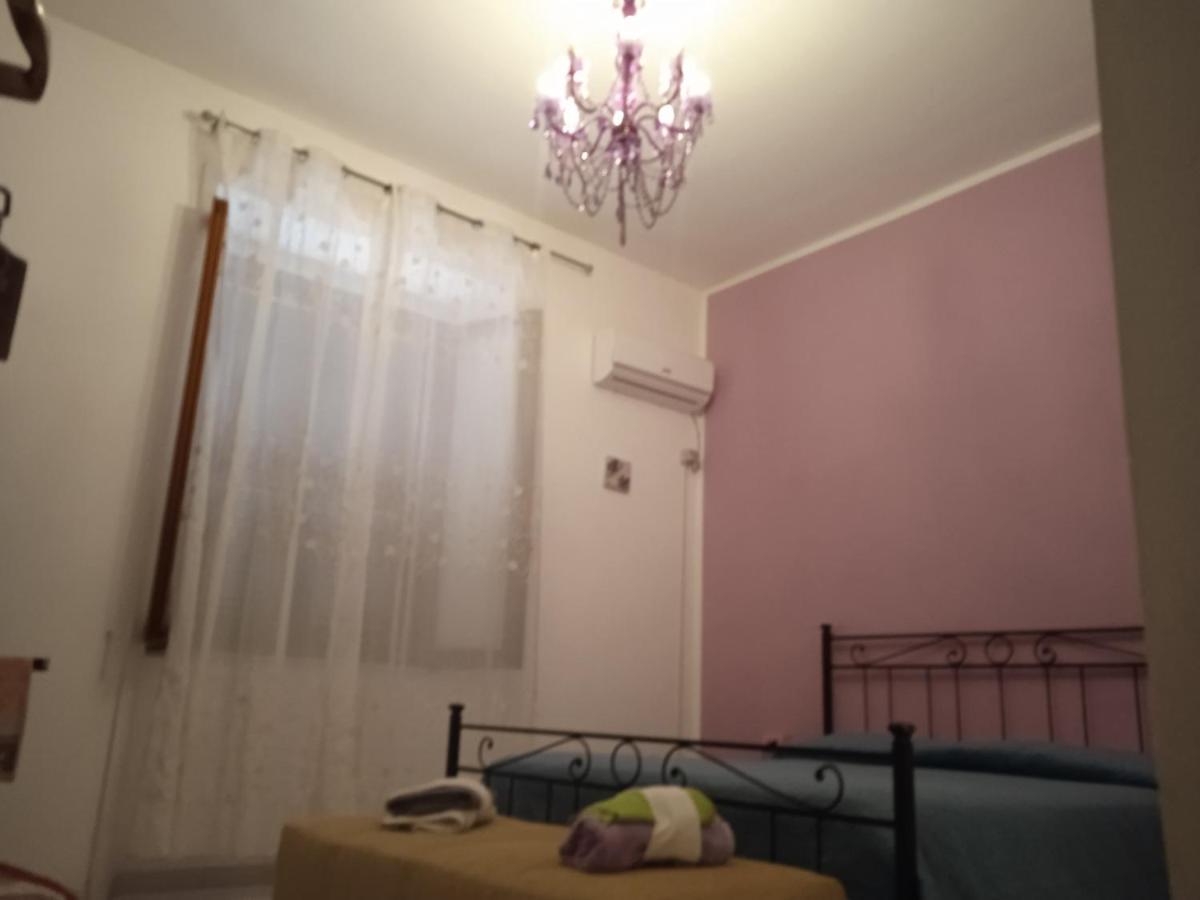 I Tre Leoni Affittacamere Чивитавекия Екстериор снимка